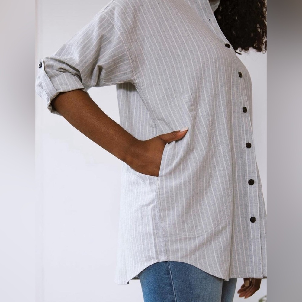 Line and Tow button up